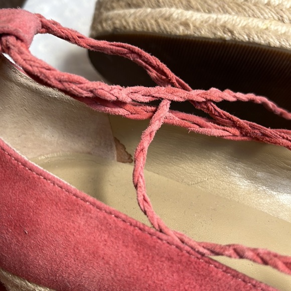 ANN TAYLOR | Coral Platform Shoes - Picture 10 of 12